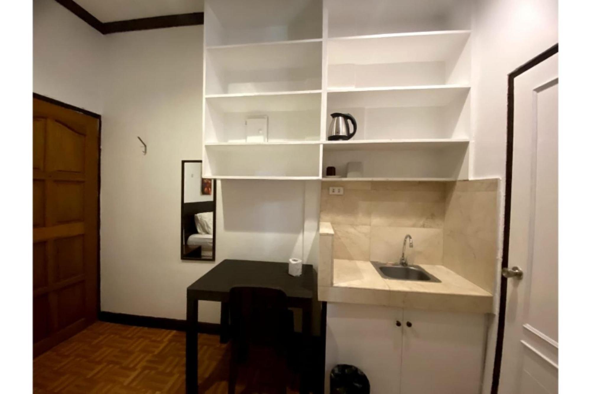 Oyo 857 Makati Avenue