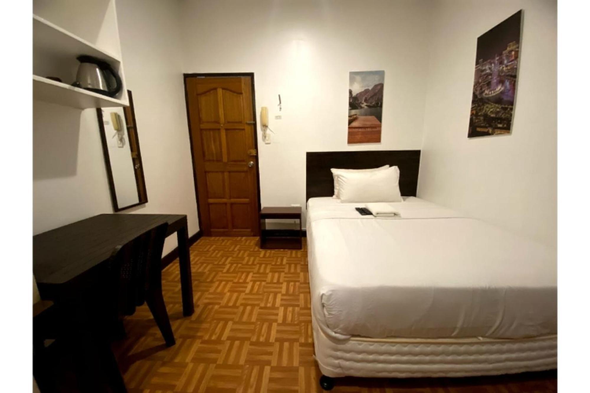 Oyo 857 Makati Avenue Hotel