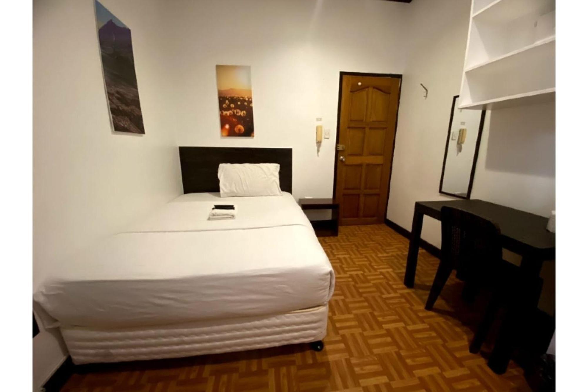 Oyo 857 Makati Avenue